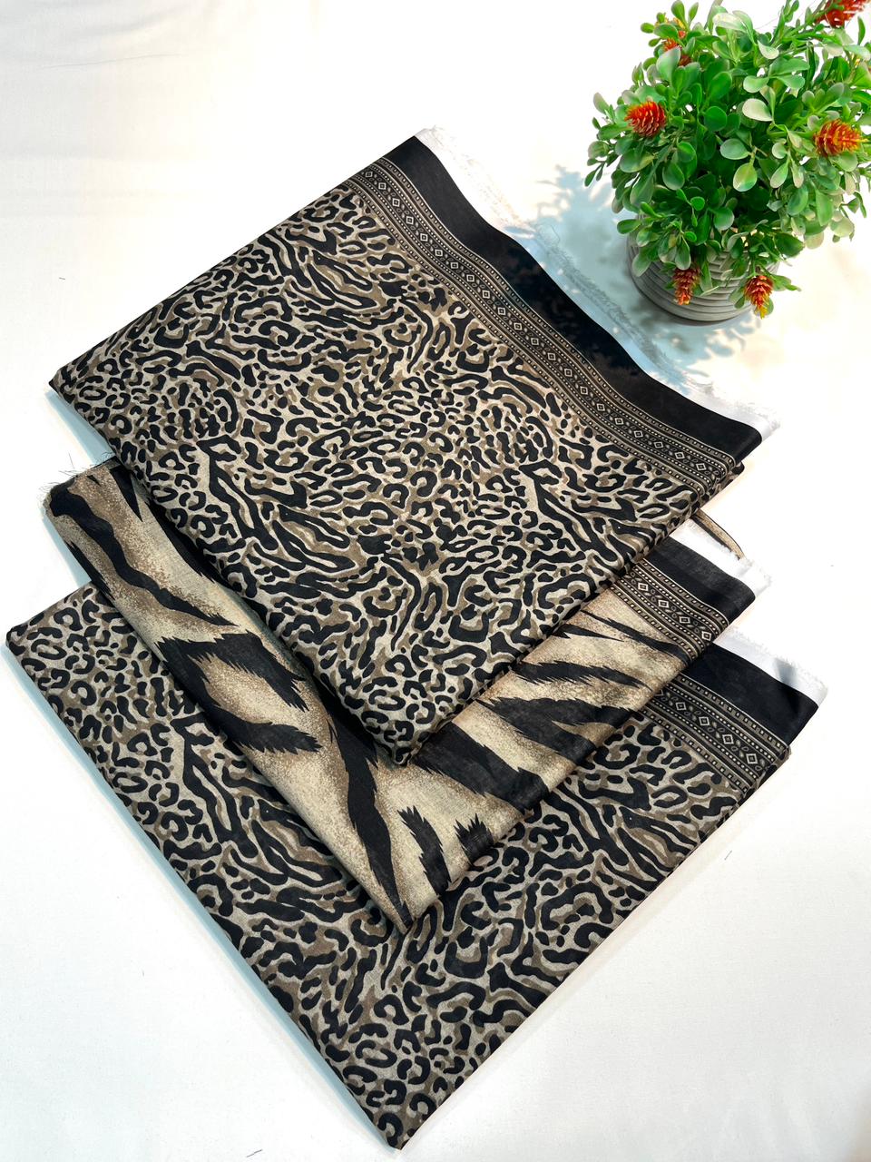 Sahara Lawn 3pc Suit