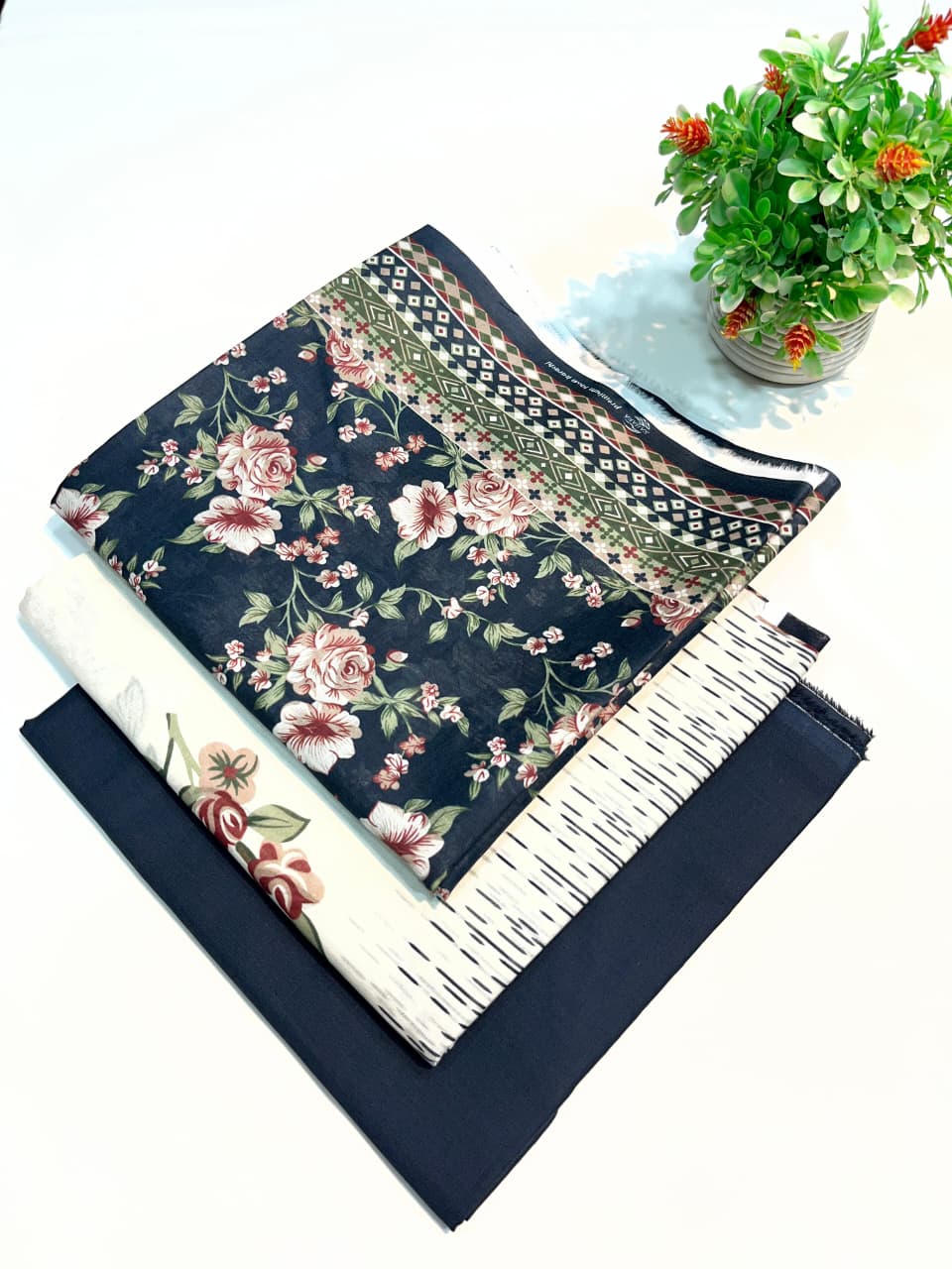 Sahara Lawn 3pc Suit