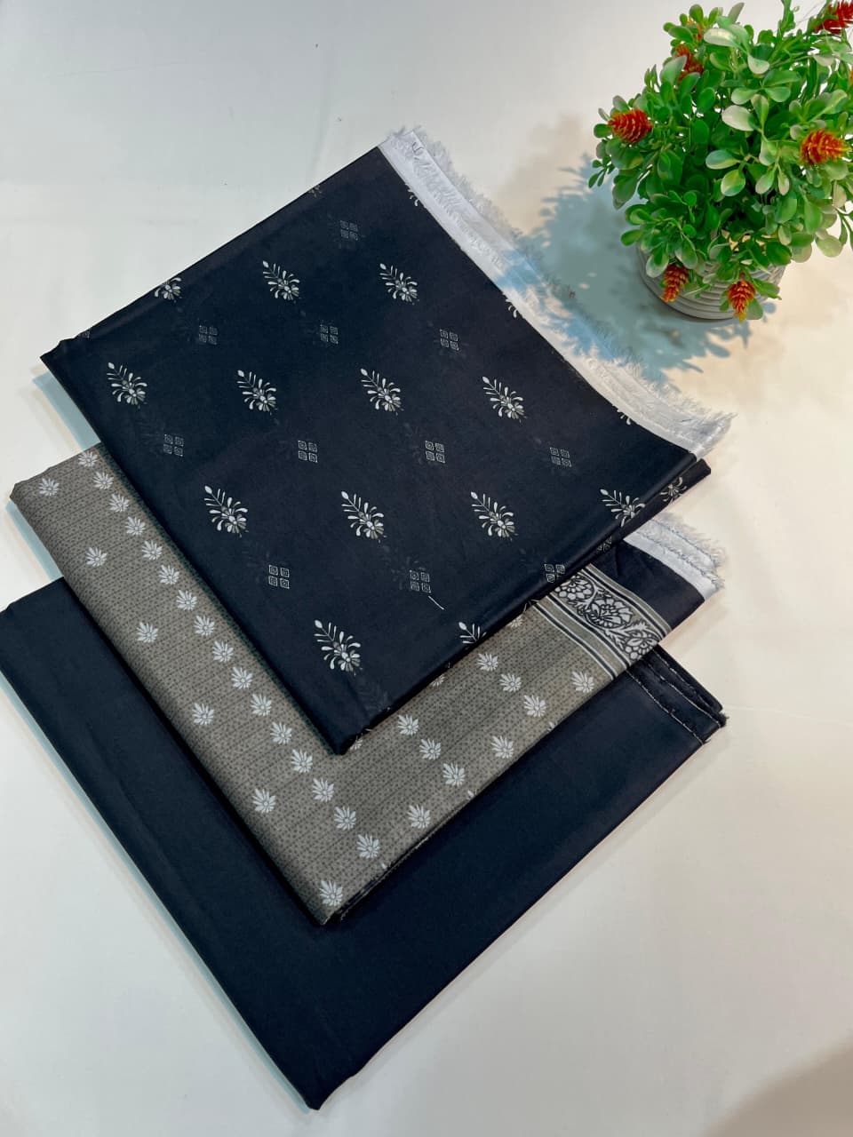 Sahara Lawn 3pc Suit